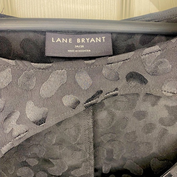 COPY - Only worn once! Lane Bryant, classic long sleeve cut out crew neck blous… - Picture 5 of 8